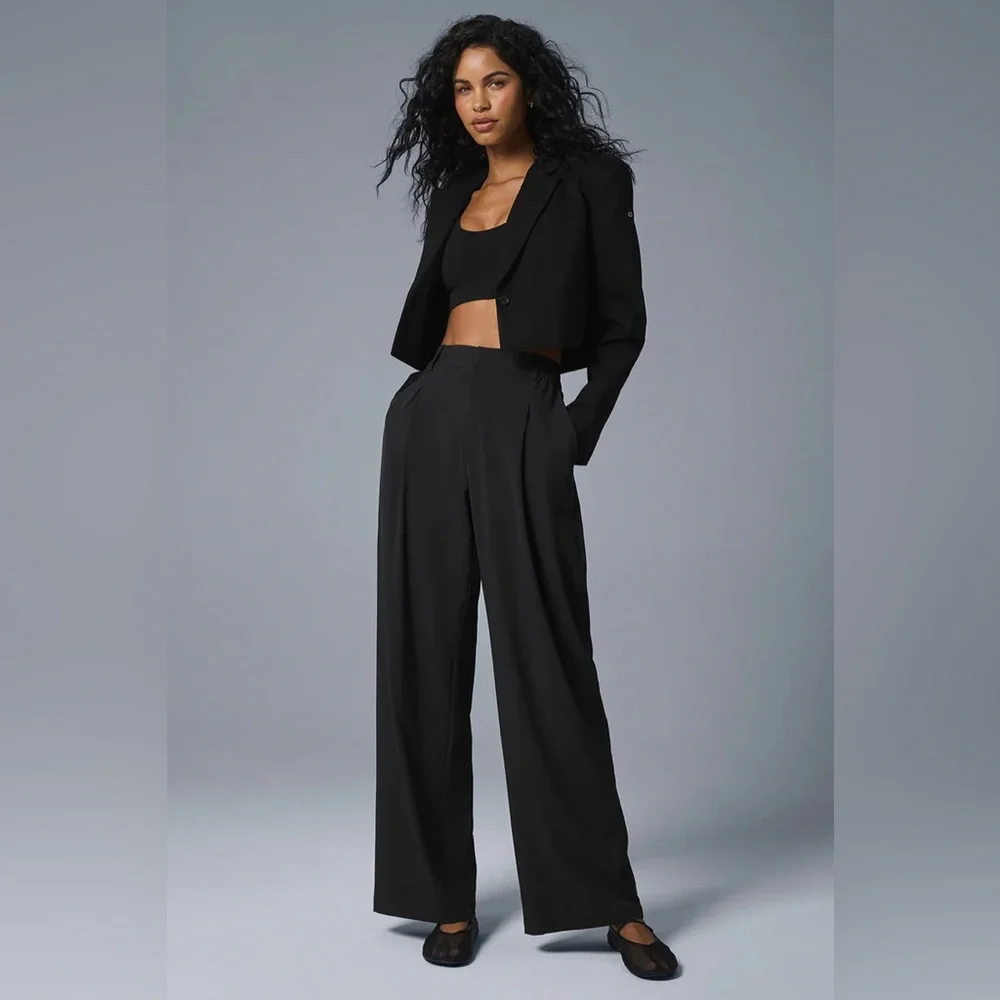 ALO Yoga Cropped First-Class Blazer black size xs - Picture 3 of 8